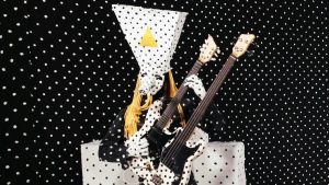 Antithese zur KI-Müdigkeit? Das Alien-Rock-Duo Angine de Poitrine — der Freitag