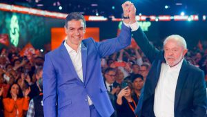 Pedro Sánchez rief – und Sozialdemokraten aus aller Welt kamen nach Barcelona — der Freitag