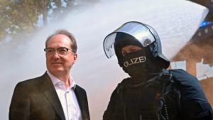 Verrohung der Gesellschaft? Was die neue Kriminalstatistik der Polizei zeigt — der Freitag