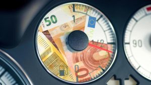 Ökonomen nehmen Spritpreisbremse der GroKo auseinander — RT DE