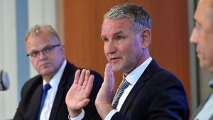 Ex-FPÖ-Politiker gewinnt vor Gericht gegen die Kronen Zeitung — RT DE