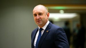 Partei von Ex-Präsident Radew liegt deutlich vorne — RT DE