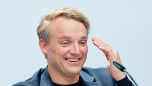 12,7 Prozent mehr Lohn? Das gibt es nur ganz oben — RT DE