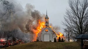 Flammen-Inferno in Kanada – wieder brennt eine Kirche nieder